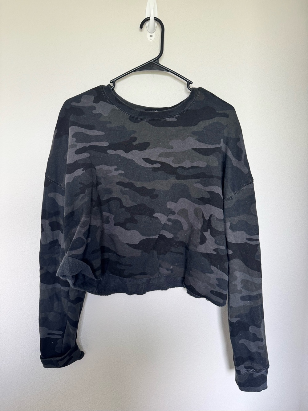 Women’s cropped sweatshirt